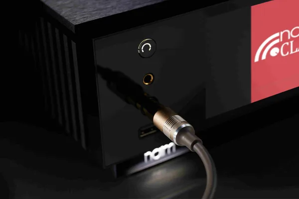 Uniti Atom Headphone Edition