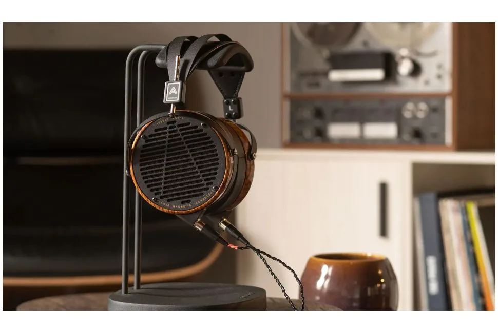 LCD 3 Zebrano