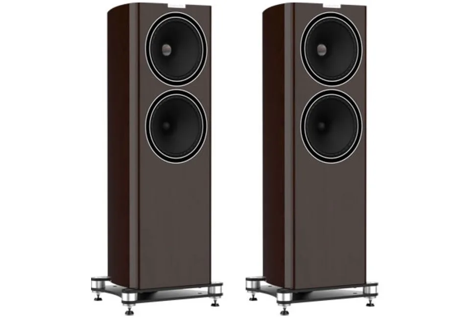 F704